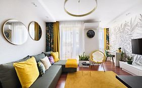 Hid19 Apartman Gyor Belvaros-Free Parking-Terrace Az Rq Vizi Elmenypark Es Gyogyfuerdonel