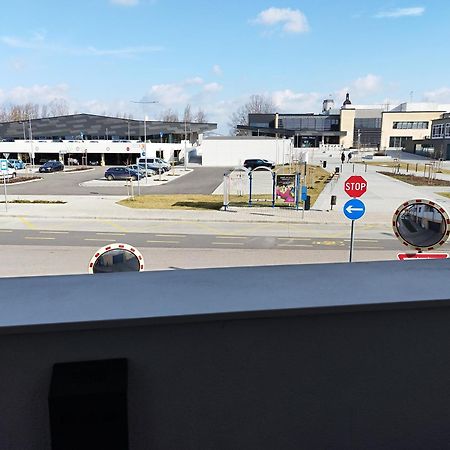 Hid19 Apartman Gyor Belvaros-Free Parking-Terrace Az Rq Vizi Elmenypark Es Gyogyfuerdonel Exteriér fotografie