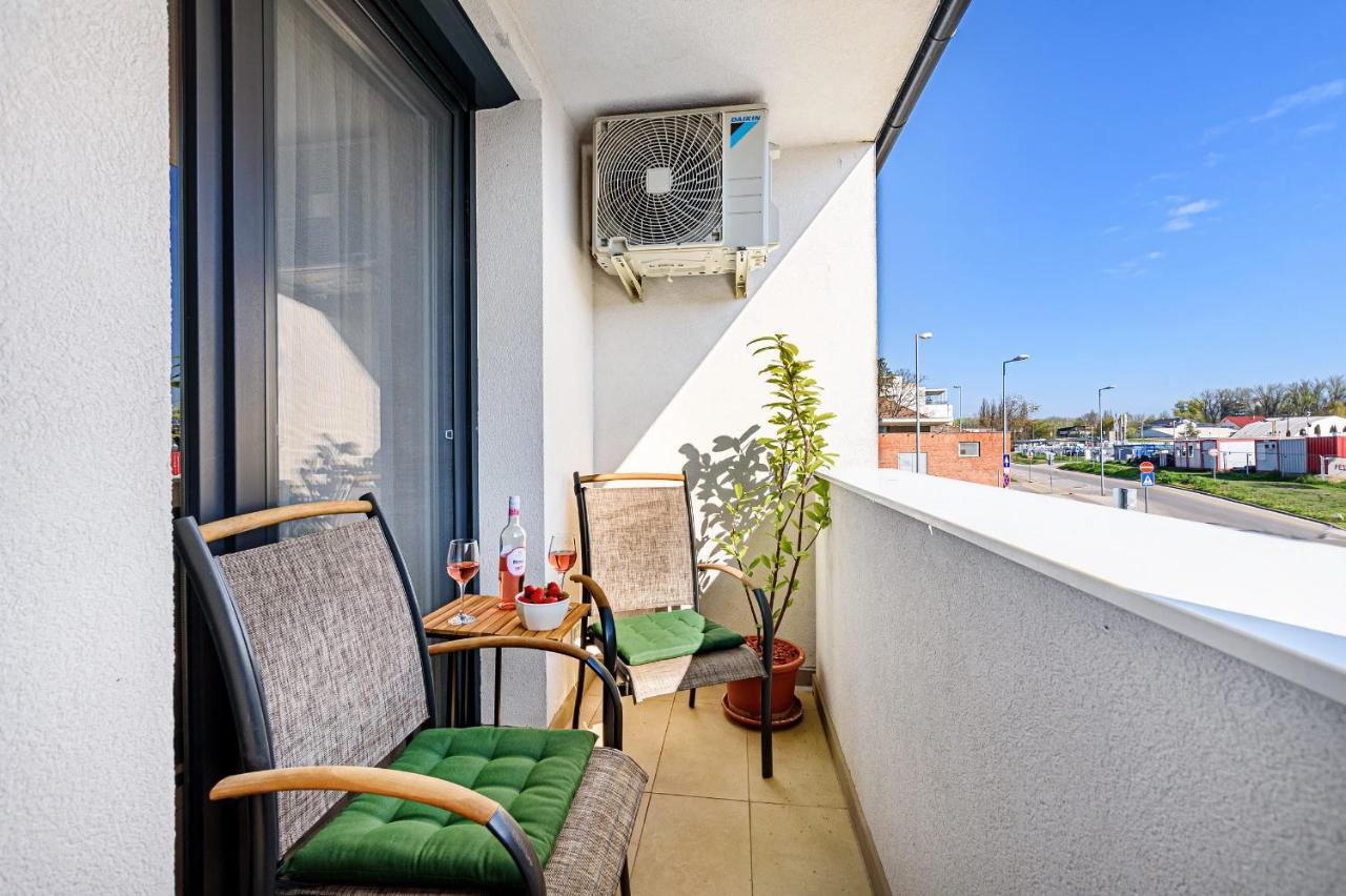 Hid19 Apartman Gyor Belvaros-Free Parking-Terrace Az Rq Vizi Elmenypark Es Gyogyfuerdonel Exteriér fotografie
